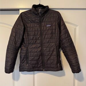 Women’s Patagonia lightweight down puffer